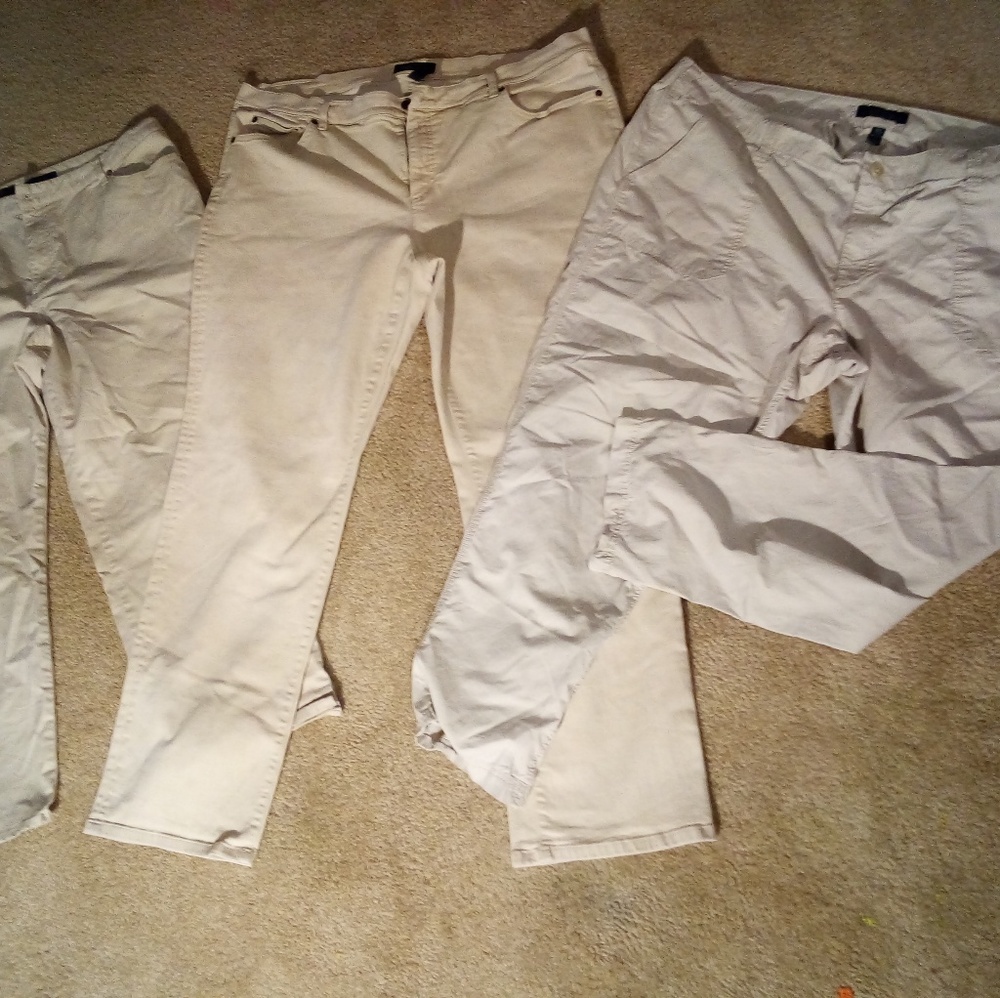 RL Woman's Capri's and slacks lot